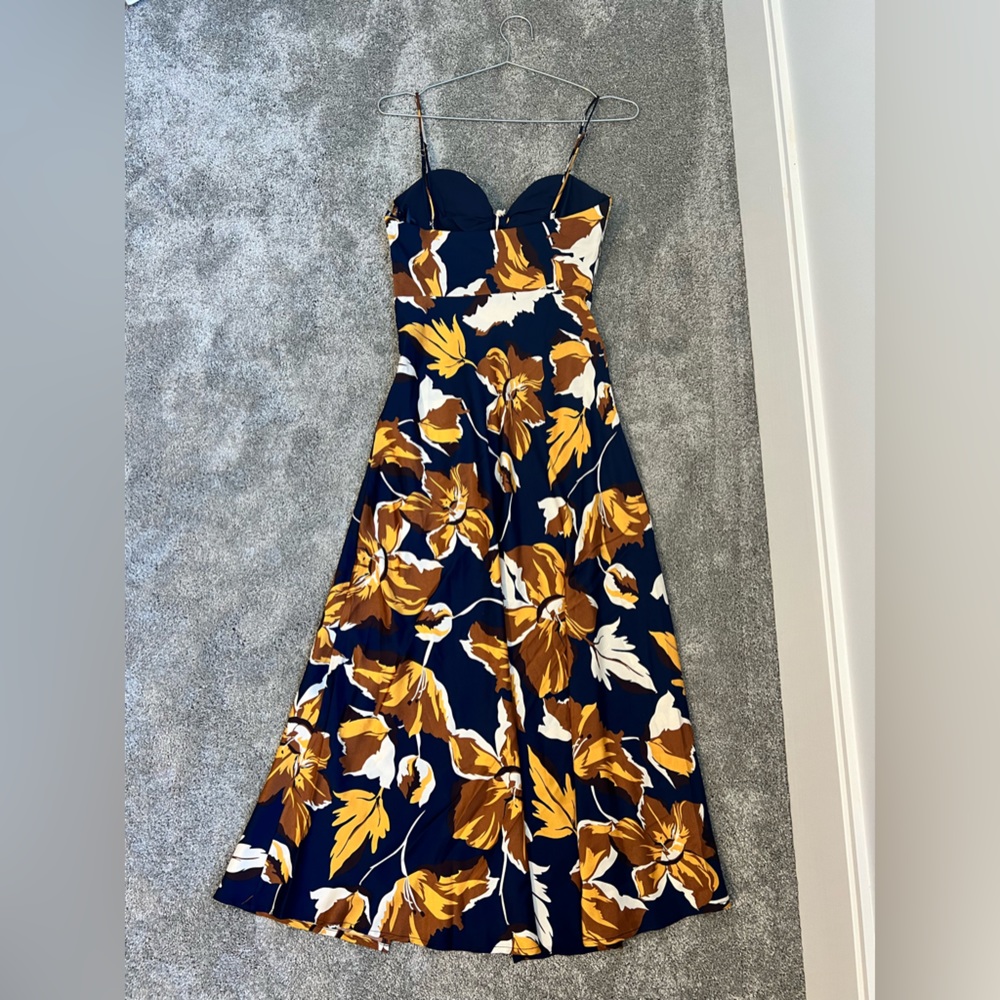 Hello Molly Floral Padded Sweetheart Sleeve Less Midi Dress - Picture 5 of 9